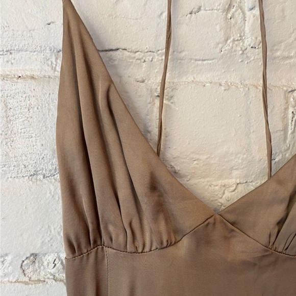 Planet Blue Taupe ‘Tessa’ Dress - Picture 5 of 10